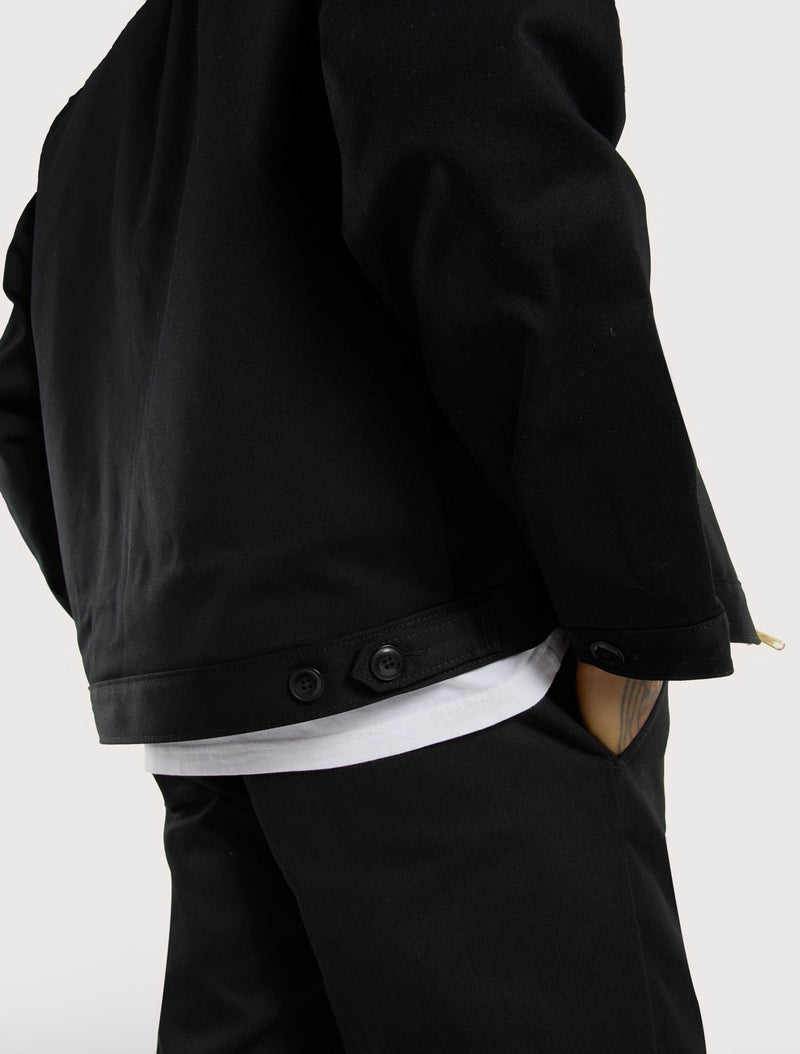 DK0A4XK4BLK-9
